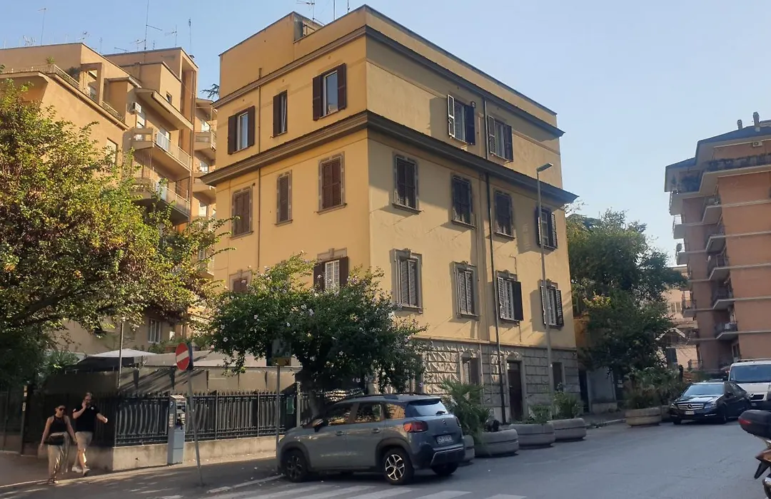 2MG: appartamento con terrazzo nel cuore di Roma!-1